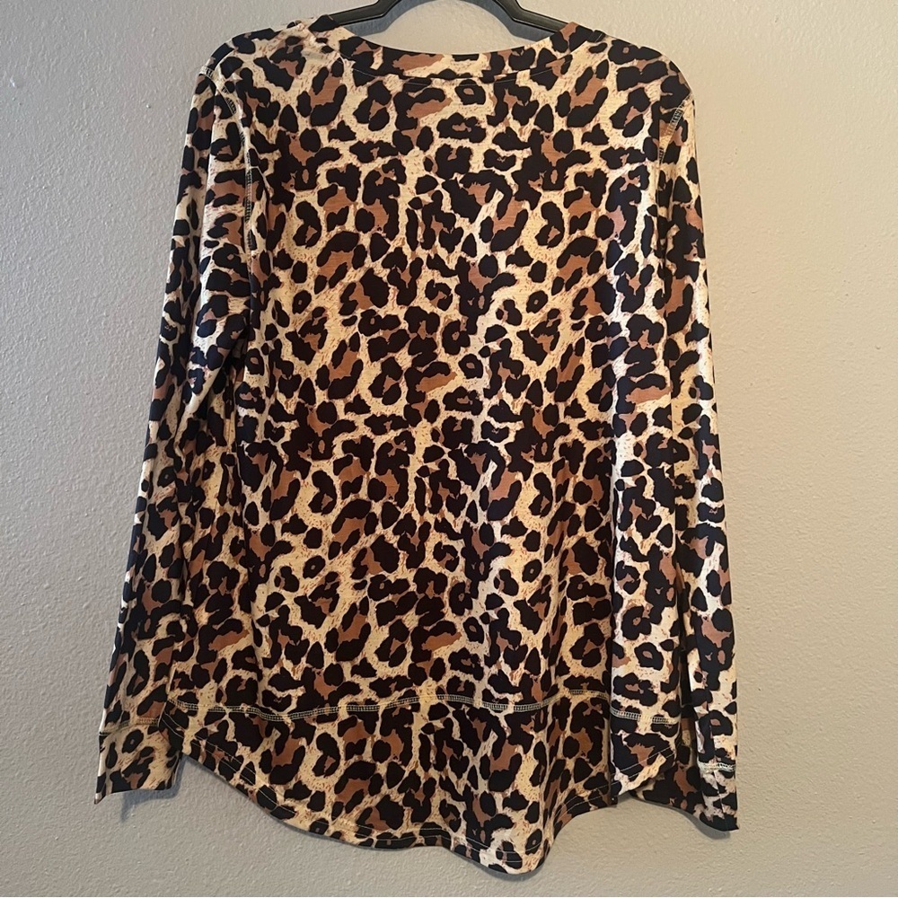 Animal Print long sleeve Blouse size Large - Picture 2 of 3